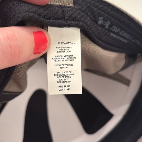 2 Under Armour Iso-chill hat golf, baseball, sports Small - Picture 7 of 9